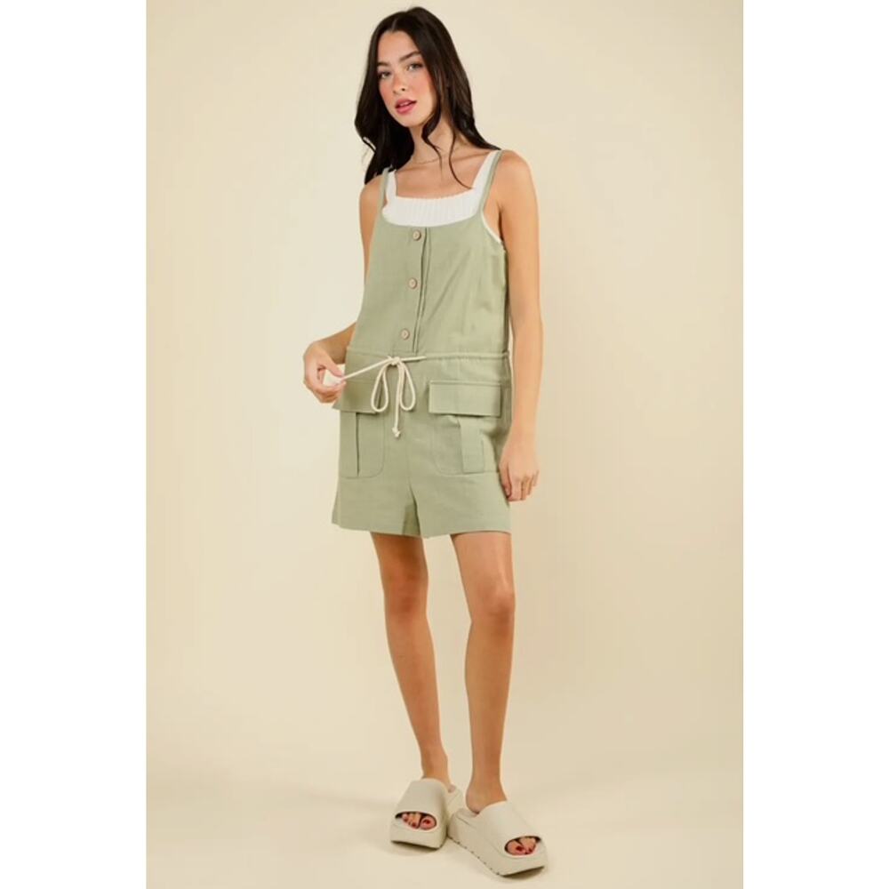VERY J - BUTTON DOWN SOLID WOVEN ROMPER - Medium … - image 4